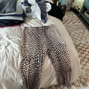 Cheetah sketchy flowy pants